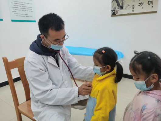 龙湖欣芽计划—全国儿童大病医疗救助项目活动在云龙县举行插图1