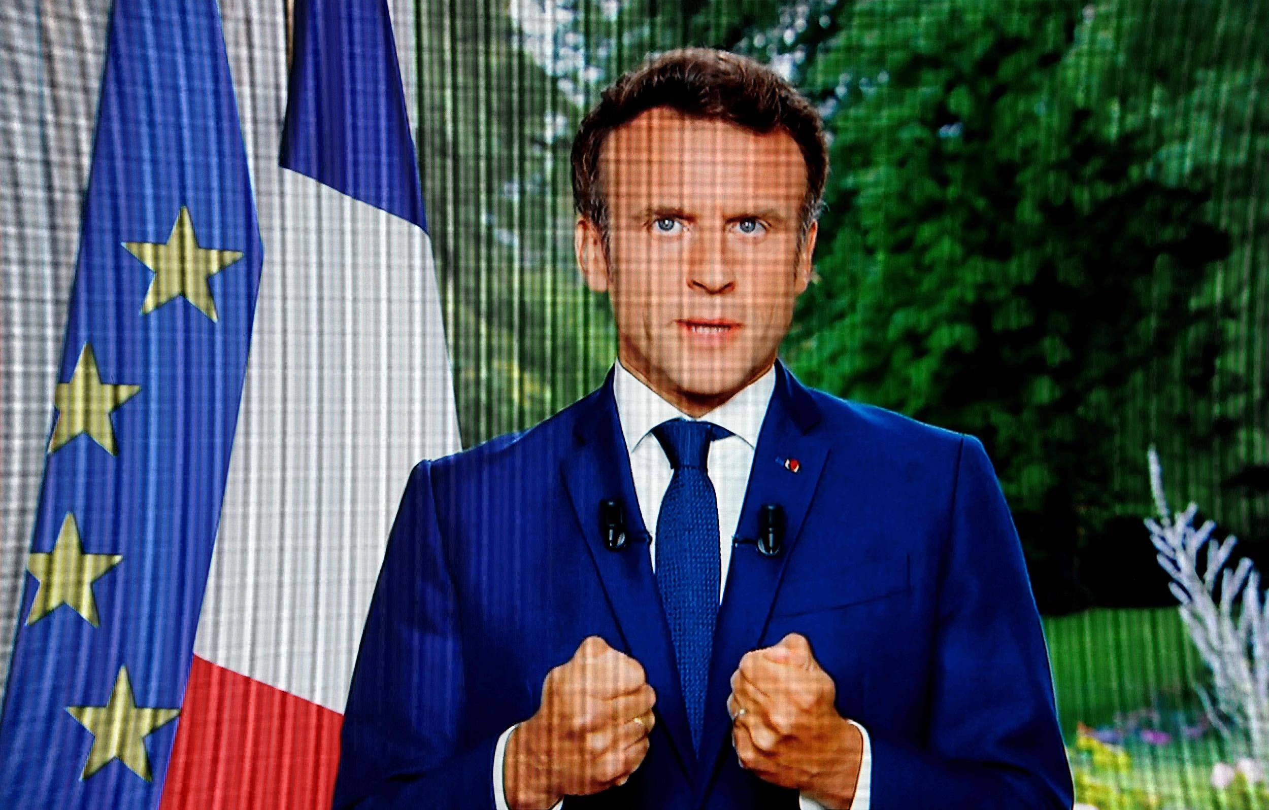 当地时间2022年6月22日，法国锡布尔，法国总统马克龙发表全国电视讲话。在讲话中，马克龙呼吁各党派共同解决分歧，并表示国家迫切需要改革。视觉中国 图