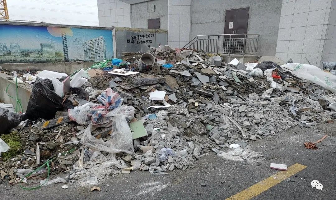 顺藤摸瓜抽丝剥茧形成闭环奉贤城管全链条执法让建筑垃圾违法行为无处