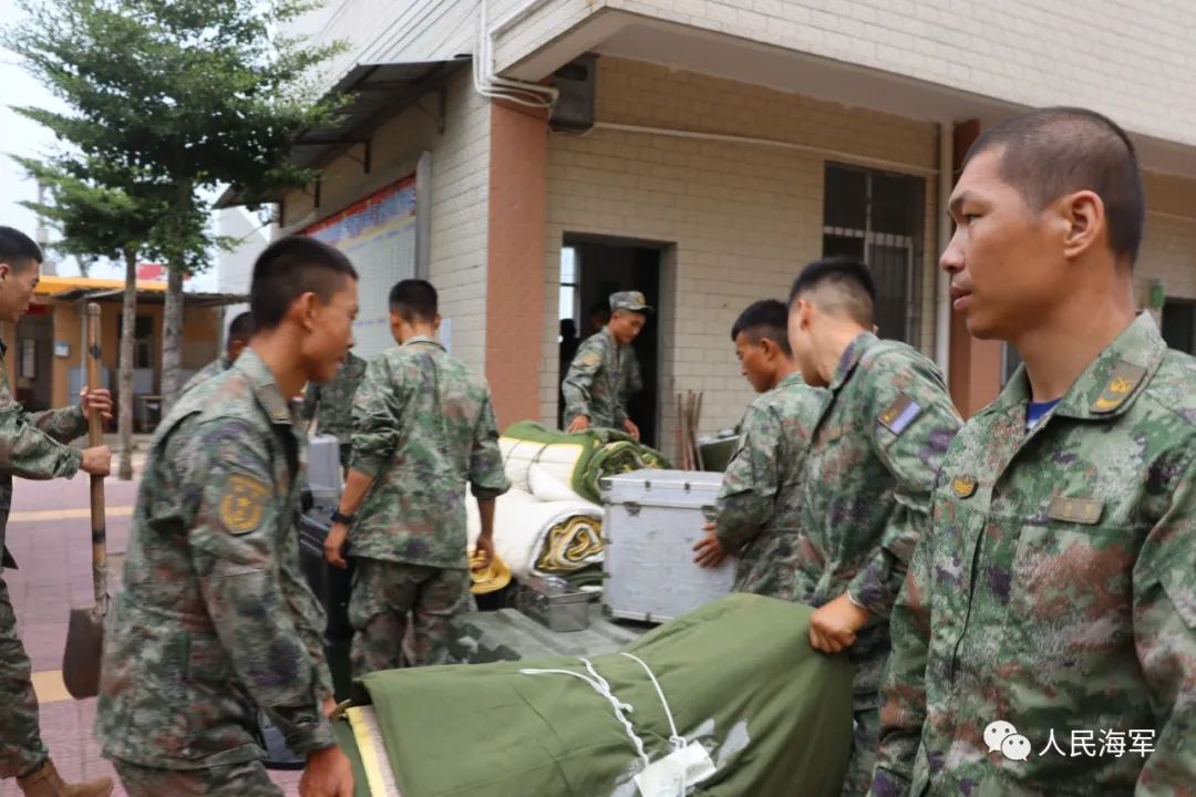 海军陆战队员借宿校舍，熟悉的画面出现了……-ROR·体育(中国)
