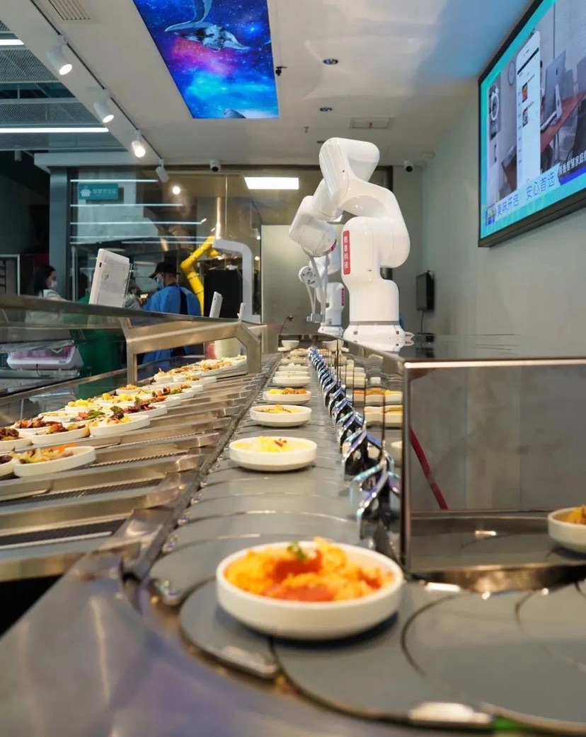 长宁区第二家“AI食堂”开业 自动补餐智能回转台首次亮相插图4