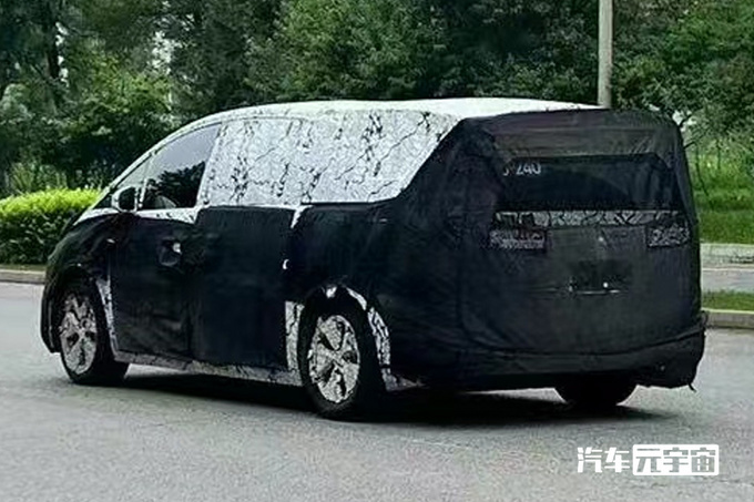 理想首款MPV谍照曝光全新平台打造 尺寸超赛那-图4