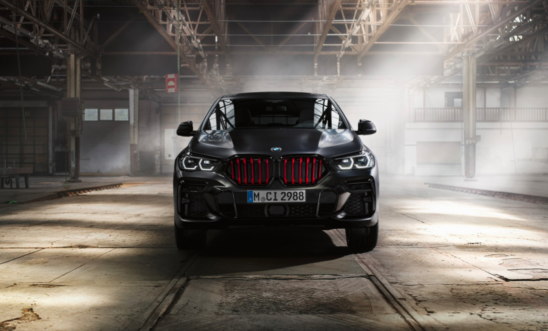 约98万元起售限5台,搭4.4t v8动力,宝马x6黑朱砂限量版官图曝光