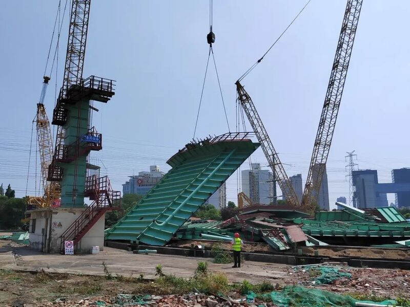 《再见，大渡河路“煤气包”！亚洲最大干式气柜完成主体结构拆除》