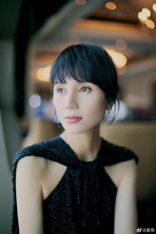 夏雨恭喜袁泉获百花奖最佳女主角：祝贺孩儿她妈