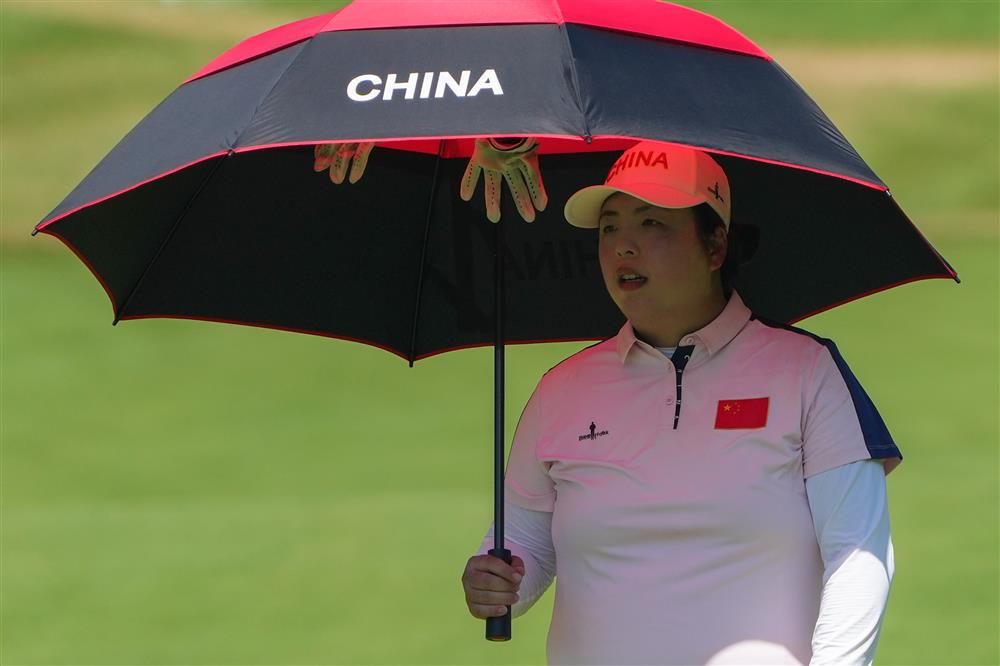 《中国高尔夫最成功女将退役，对职业生涯打100分，坚信中国人能打好高尔夫！》