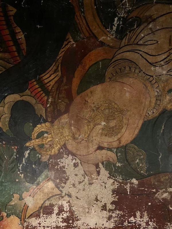 吉本岗艺术中心壁画中的金刚杵。