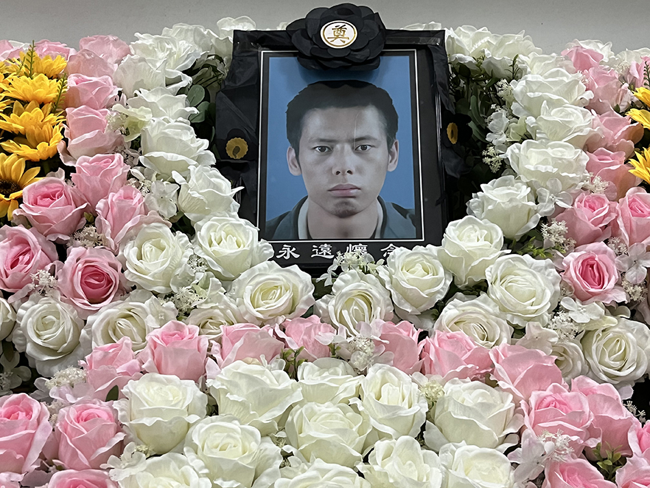 江津区举行蒋正全同志骨灰安放仪式。