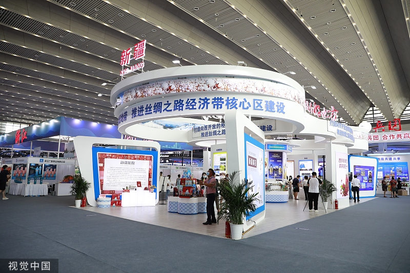 8月14日，西安，第六届丝绸之路国际博览会暨中国东西部合作与投资贸易洽谈会开幕。视觉中国 图