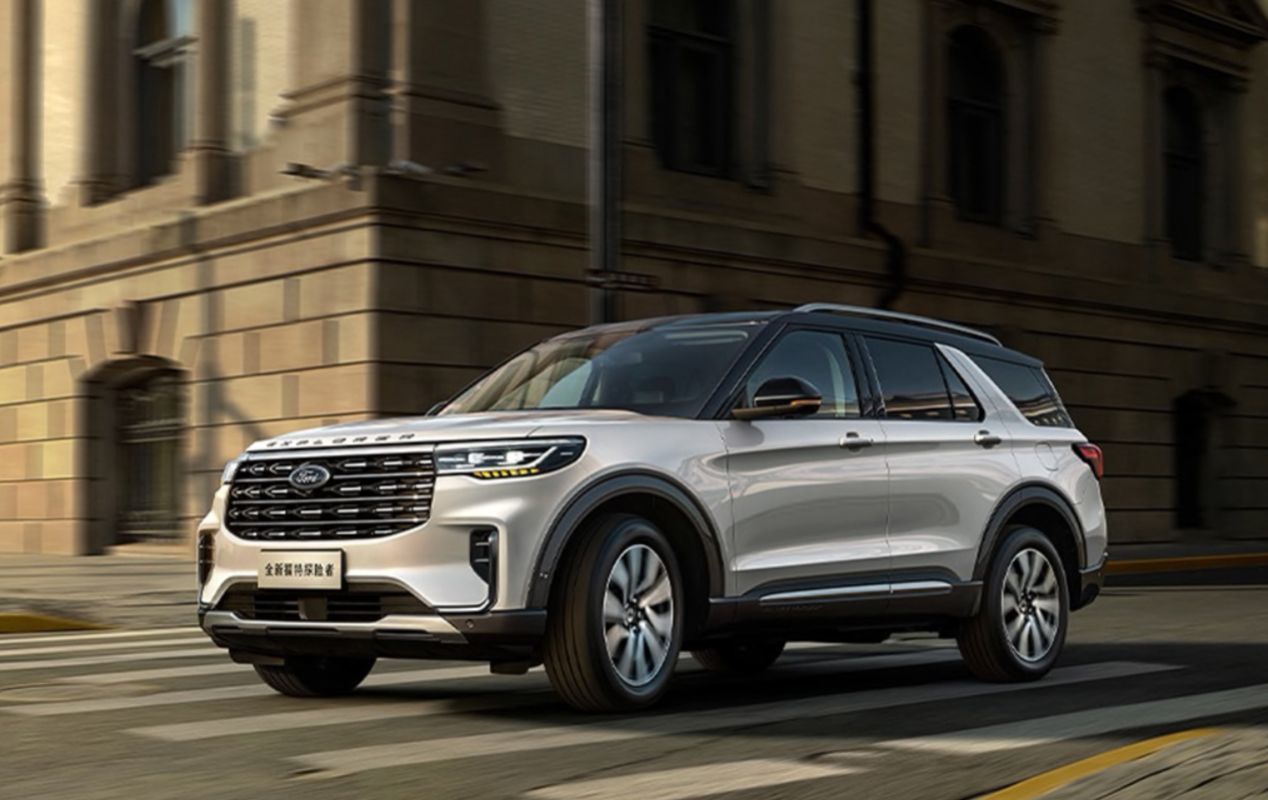 2.3t 27英寸横屏 长安福特全新探险者来袭 50万以内无对手?