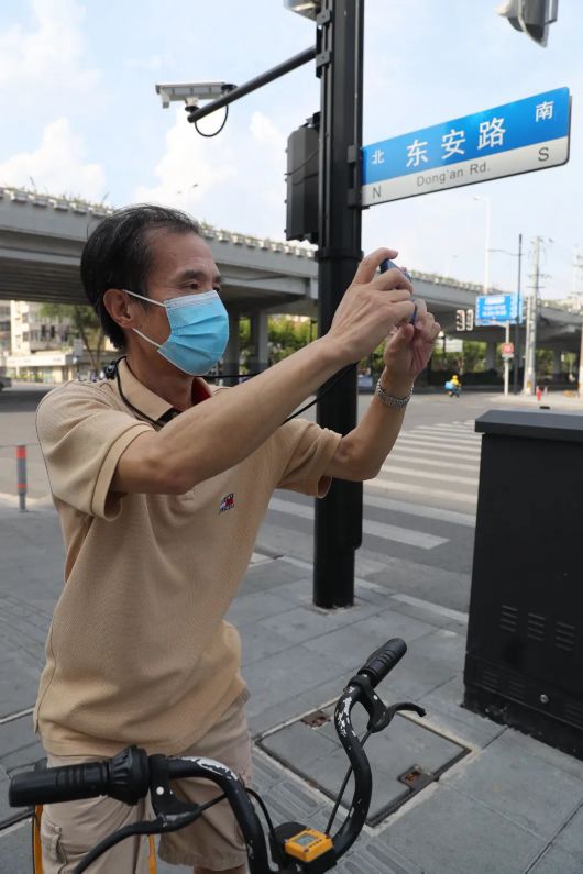 
中国中医科学院广安门医院黄牛挂号,住院检查加快20年如一日，这位徐汇老克勒用镜头记录生活百态