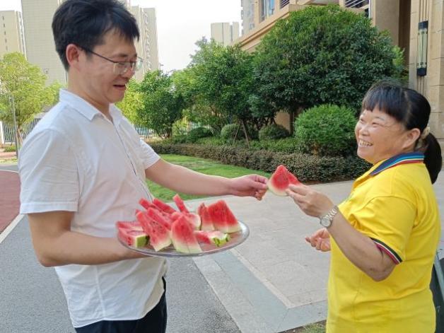 
沈阳医大二院挂号黄牛,住院检查加快这里的物业在不断修炼“夏日清凉功”