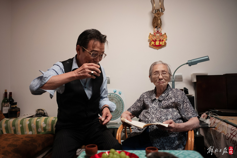 
上海精神卫生中心黄牛跑腿挂号,住院检查加快上海最高龄炒股奶奶105岁了，这一年，她又赚够了买小菜的钱