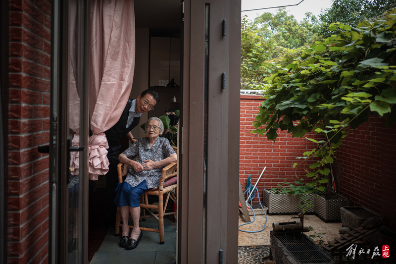 
上海精神卫生中心黄牛跑腿挂号,住院检查加快上海最高龄炒股奶奶105岁了，这一年，她又赚够了买小菜的钱