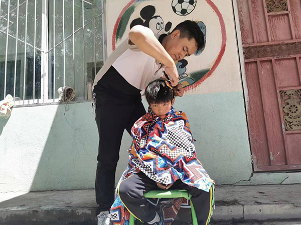 80后西藏老师扎根三岩片区11年：一不小心就把球踢进金沙江-世界杯买球入口·(中国)