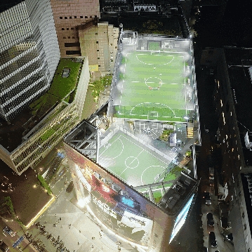 美罗城空中足球场20日起对外开放 徐家汇商圈添优质体育资源插图3