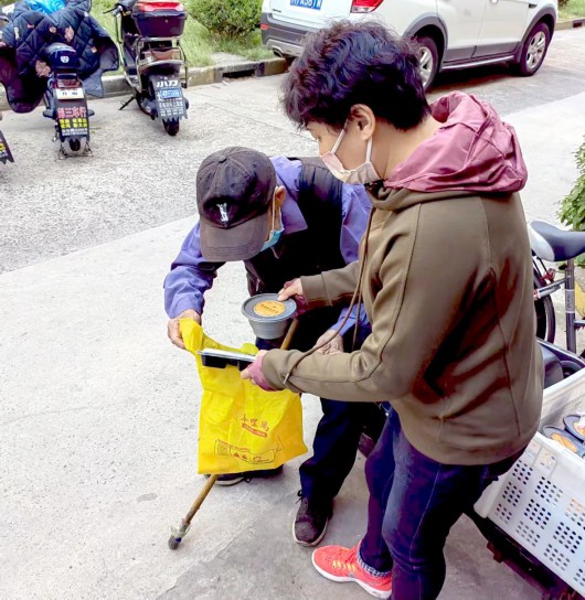 北京协和医院黄牛代挂号电话票贩子号贩子网上预约挂号,住院检查加快,以“小饭碗”服务“大民生”！宝山这里推出重点优抚对象爱心助餐服务