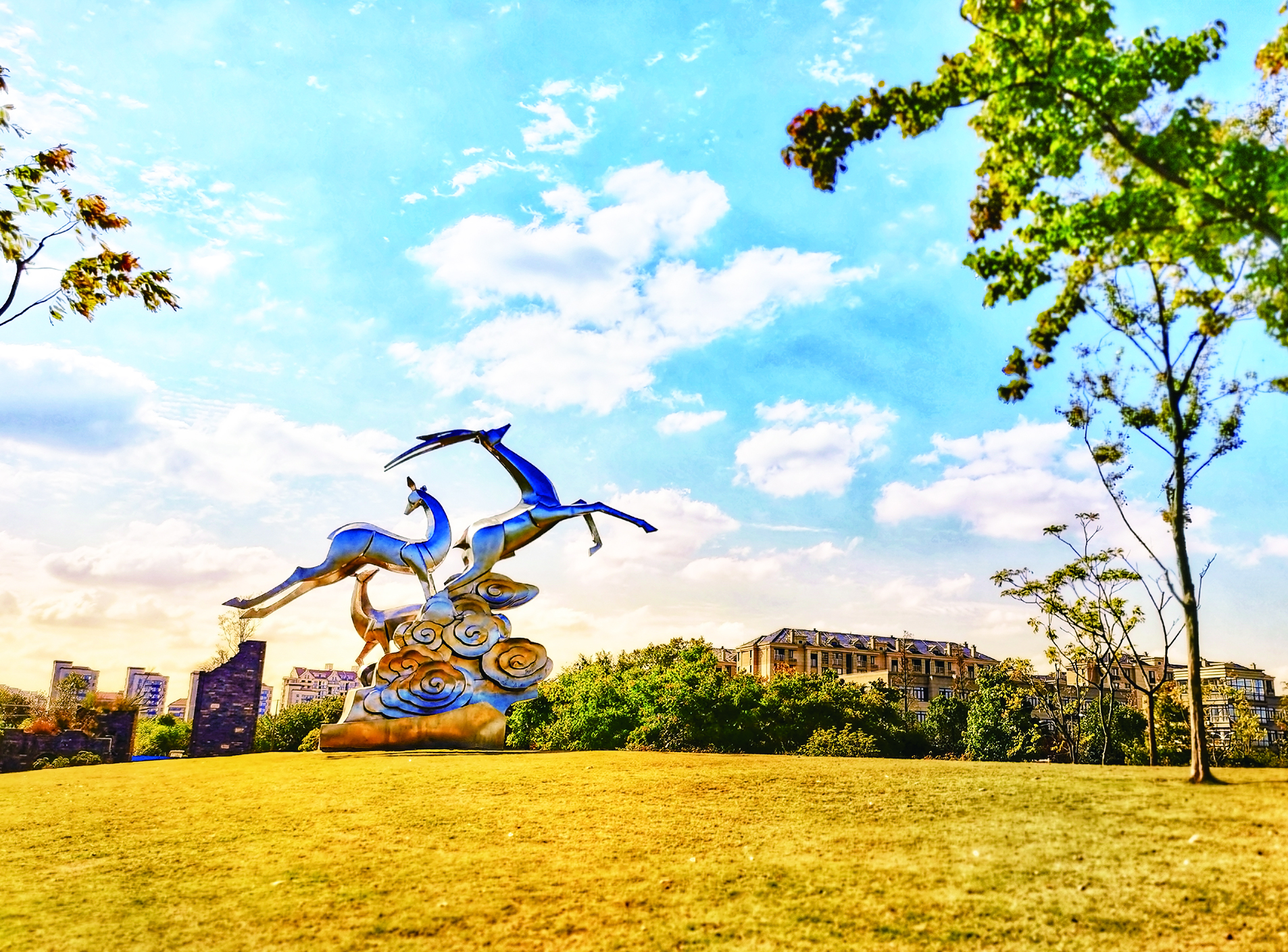 广富林郊野公园内的云间奔鹿雕塑