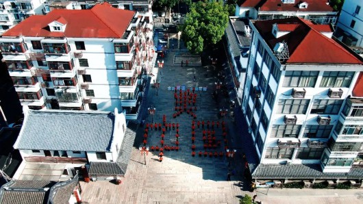 
西安各大医院黄牛代挂号电话票贩子号贩子网上预约挂号,住院检查加快,稻花香里说丰年，青村遍地洋溢“中国红”