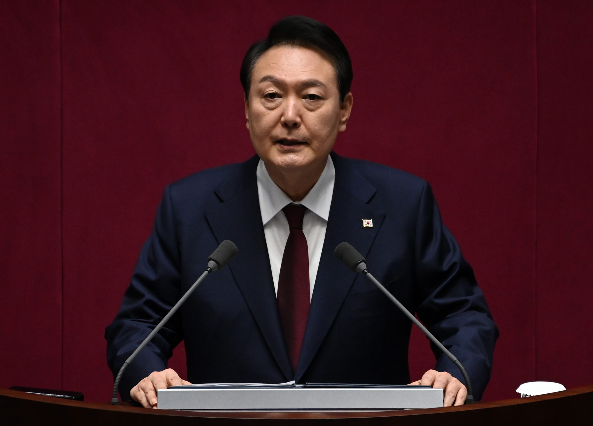 韩国总统尹锡悦就踩踏事故发表电视讲话，宣布进入国家哀悼期插图