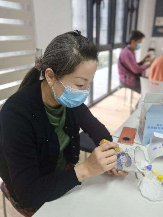 
北京儿童医院黄牛代挂号电话票贩子号贩子网上预约挂号,住院检查加快,彩绘玻璃杯、制作尤克里里……宝山这里的社区活动精彩纷呈！