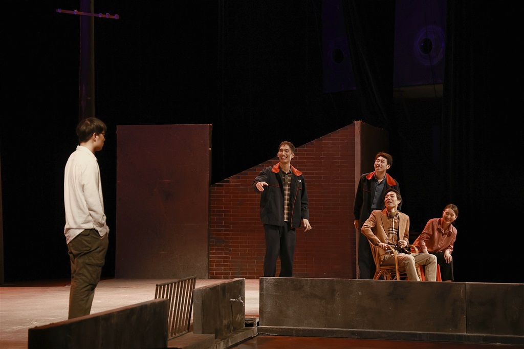 话剧《故乡》剧照 图片来自YOUNG剧场