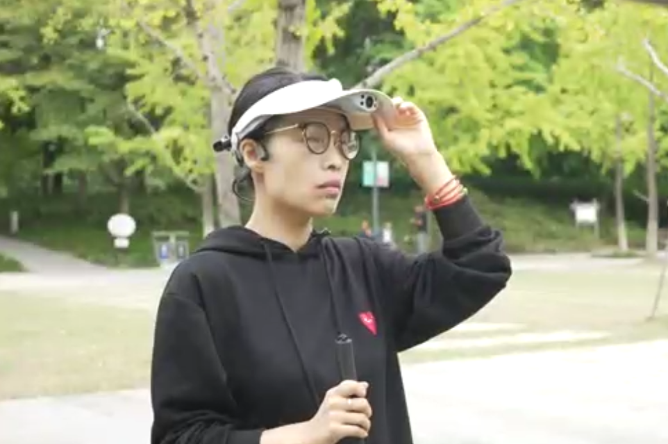 可识别、防撞，上海2600位盲人免费戴上“智能助盲帽”