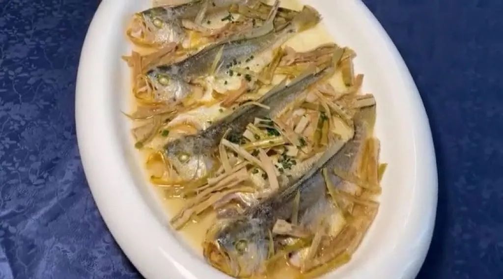 笋干蒸小黄鱼(裁剪)0.jpg 图片