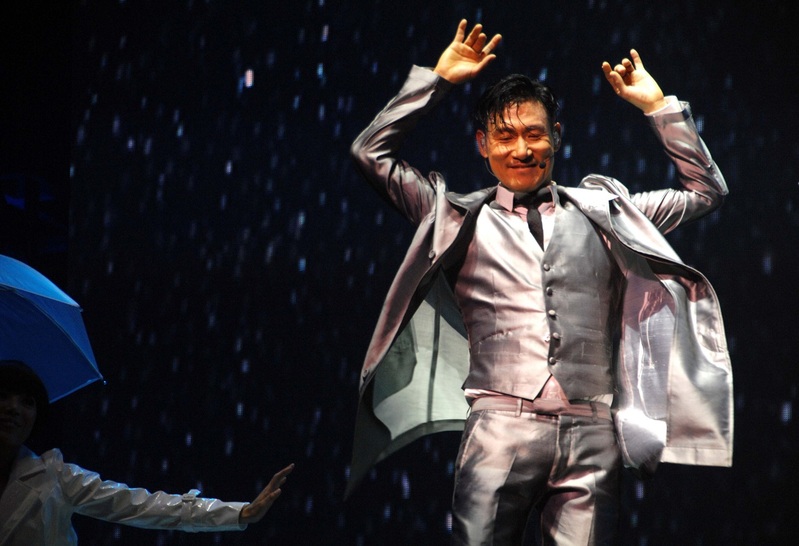 张学友2010年上海演唱会上表演"音乐剧"经营户外用品的吴先生记得2010