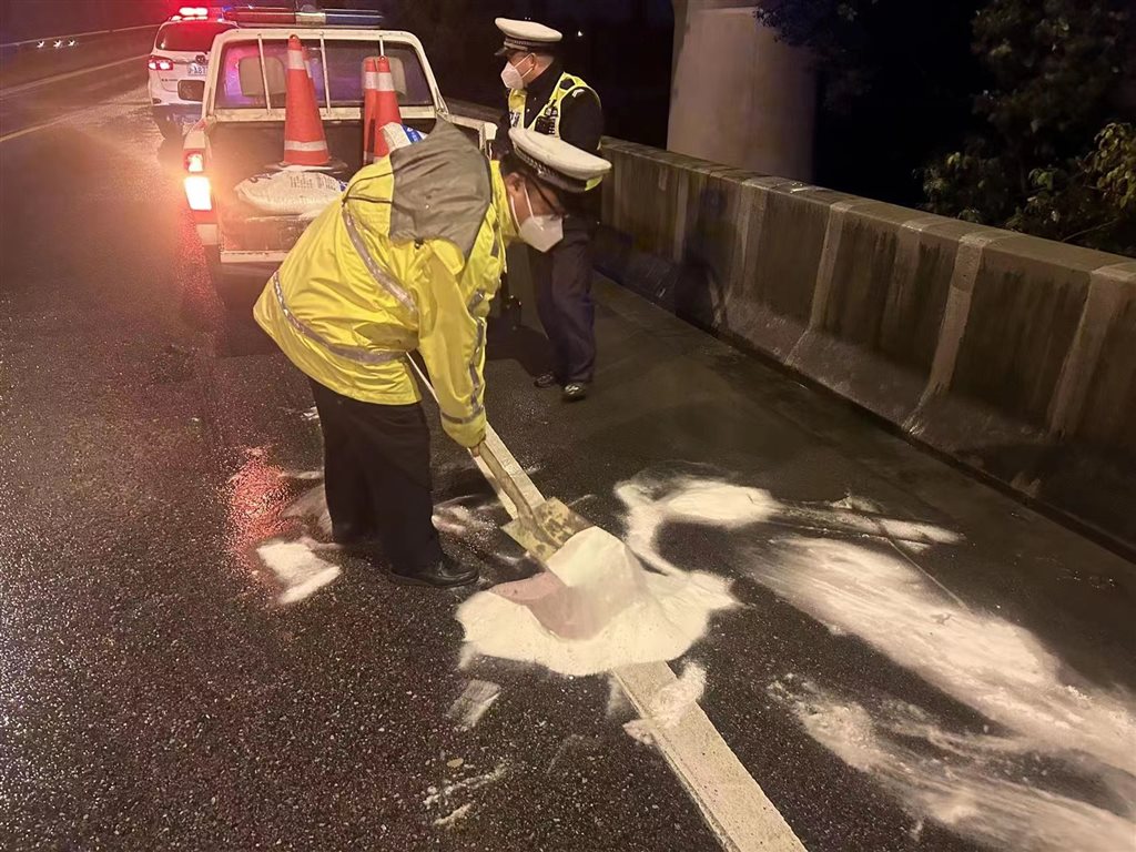 
北京大学第三医院黄牛代挂号电话票贩子号贩子网上预约挂号,住院检查加快,上海交警：除夕、年初一两天全市查获9起酒驾醉驾