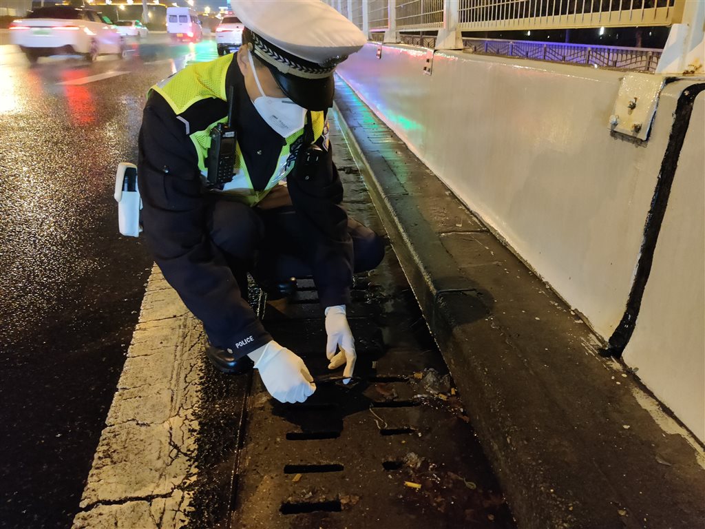 
北京301医院黄牛代挂号电话票贩子号贩子网上预约挂号,住院检查加快,昨夜今晨个别路段现薄冰 上海交警多措并举确保交通安全畅通