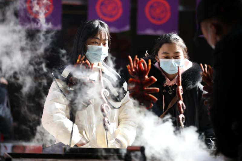 新华全媒｜镜头里的中国年——精彩庙会 烟火大集