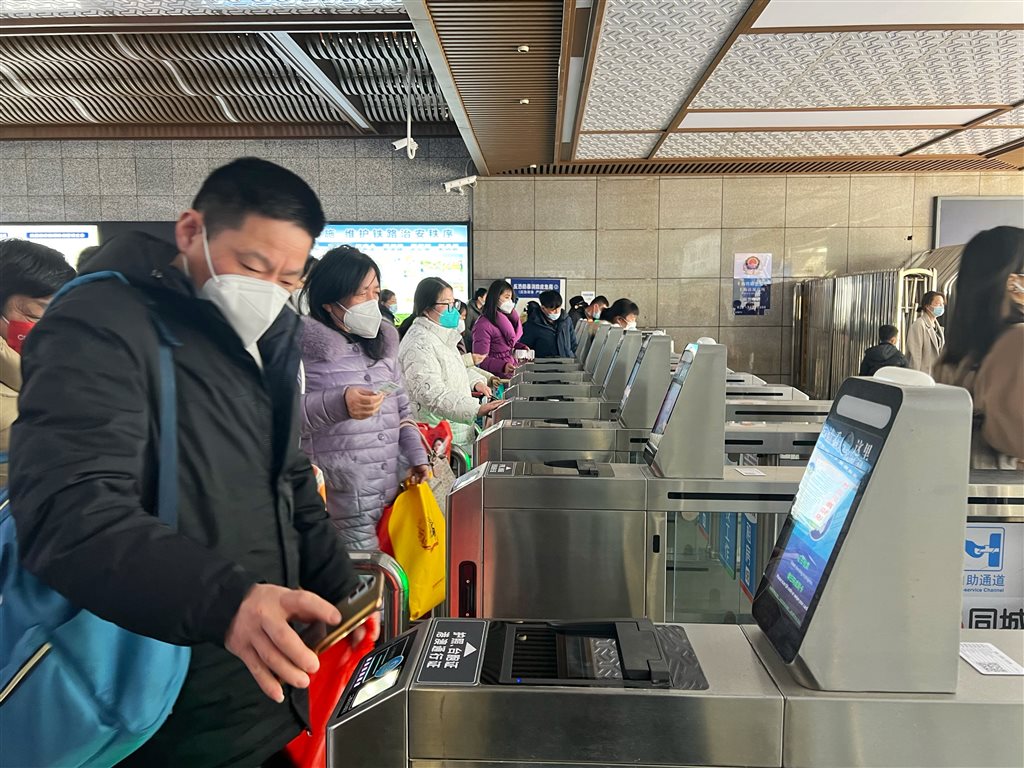 假期返程客流最岑岭行将到来 铁路上海站预计本日达到游客55万人