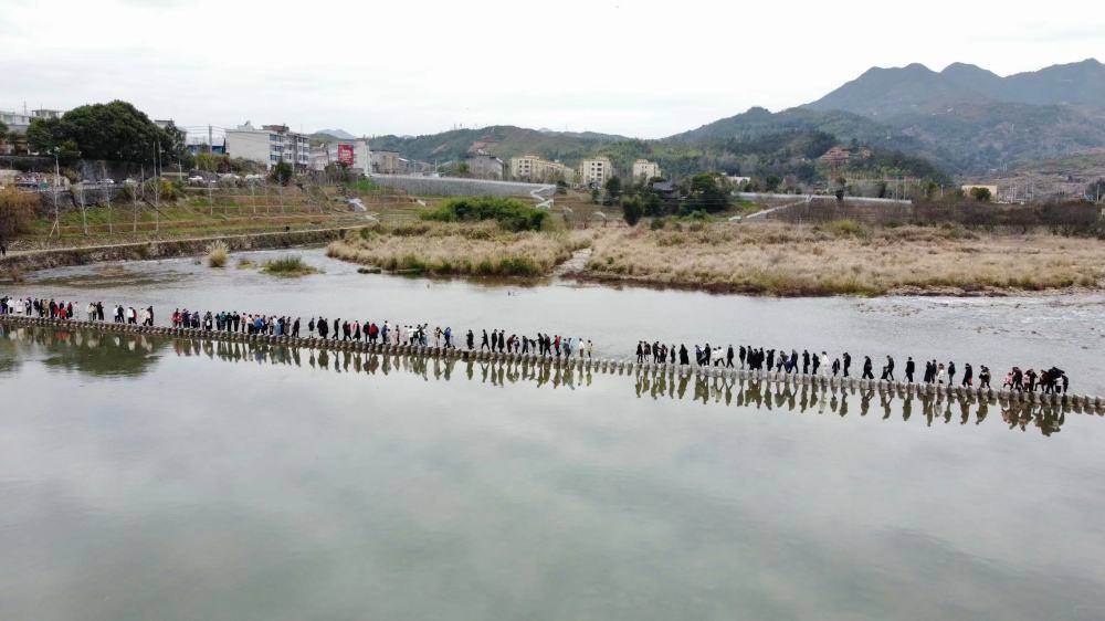 
江苏省肿瘤医院黄牛代挂号电话票贩子号贩子网上预约挂号,住院检查加快,春晚舞蹈《碇步桥》带动仕水碇步“出圈”