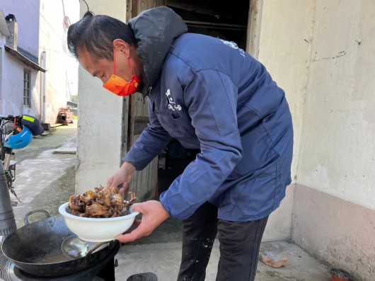 
广州各大医院黄牛代挂号电话票贩子号贩子网上预约挂号,住院检查加快,由一个双向奔赴的朋友圈暖心故事开始说起……