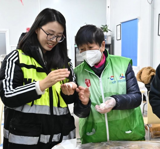 
杭州西溪医院黄牛代挂号电话票贩子号贩子网上预约挂号,住院检查加快,元宵佳节临近，杨浦居民这样“闹”