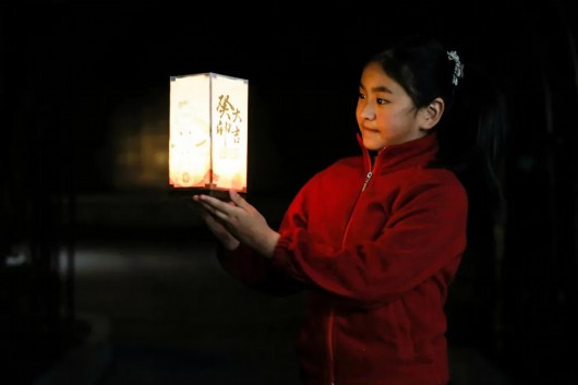 
江苏省中医院黄牛代挂号电话票贩子号贩子网上预约挂号,住院检查加快,进博非遗纸手工灯亮起来了！社区学校灯会“闪闪惹人爱”