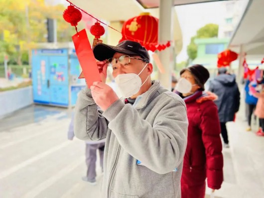 
首都医科大学附宣武医院黄牛代挂号电话票贩子号贩子网上预约挂号,住院检查加快,点亮新年心愿！他们邻里融融闹元宵｜我们的节日·元宵