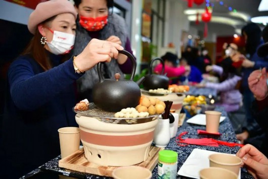 
中国中医科学院眼科医院黄牛代挂号电话票贩子号贩子网上预约挂号,住院检查加快,看看彩灯喝喝茶，久违的热闹回来了