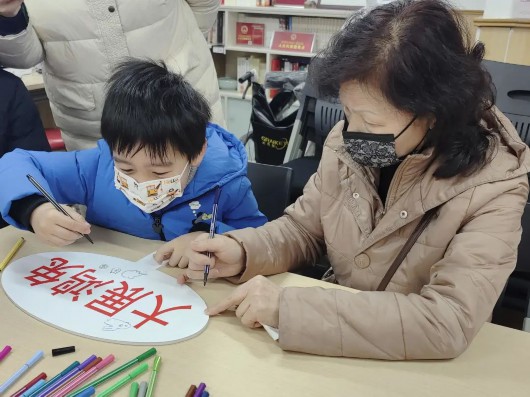 
中国医学科学院北京协和医院黄牛代挂号电话票贩子号贩子网上预约挂号,住院检查加快,居民、游客、辖区单位共参与，淮海中路上的这场元宵活动暖意融融