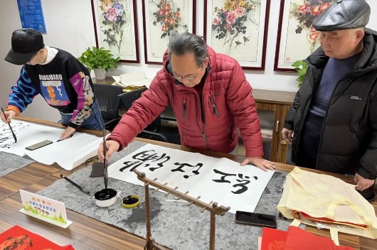 
杭州市三医院黄牛代挂号电话票贩子号贩子网上预约挂号,住院检查加快,佳节到，杨浦居民欢聚一堂闹元宵