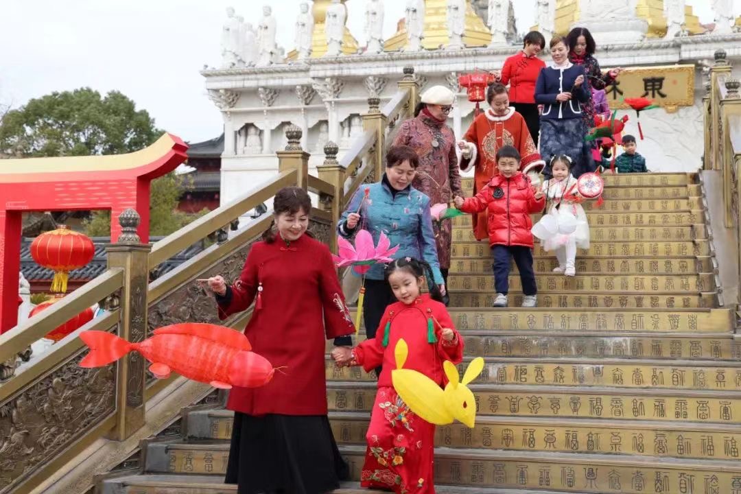 
南京儿童医院黄牛代挂号电话票贩子号贩子网上预约挂号,住院检查加快,去七宝老街吃汤圆，在朱泾镇走三桥……元宵节上海有这些活动