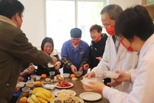 
天津眼科医院黄牛代挂号电话票贩子号贩子网上预约挂号,住院检查加快,大家一起吃元宵！共享“甜蜜”生活