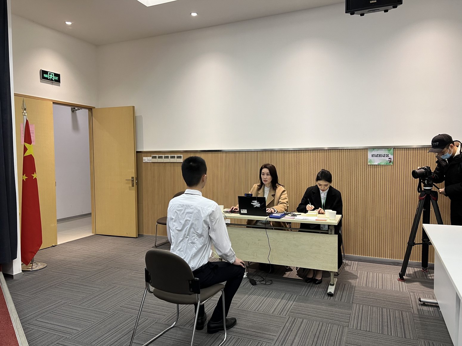 南京眼科医院黄牛代挂号电话票贩子号贩子网上预约挂号,住院检查加快,时隔3年国内航司首次大规模线下招聘,乘务员月薪基本过万