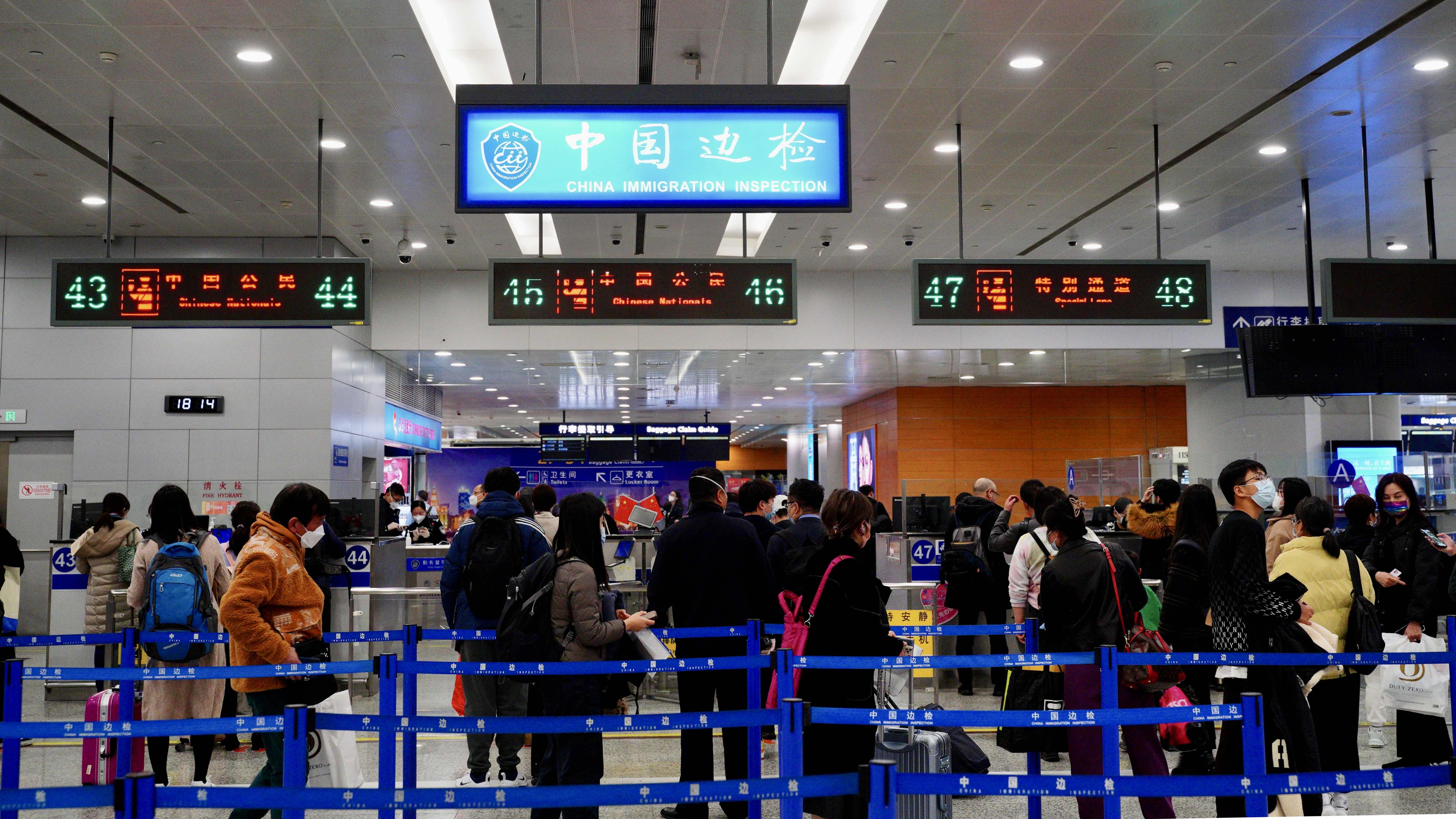 多图丨浦东机场严守上海“大门”，安检闭环确保“一个不漏”_视觉 _ 文汇网