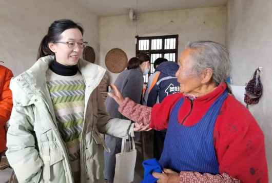 
西安西京医院黄牛代挂号电话票贩子号贩子网上预约挂号,住院检查加快,有事一键呼叫！“智慧助老一键通”为高龄独居老人带来福音