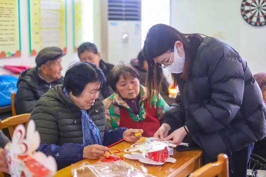 
杭州西溪医院黄牛代挂号电话票贩子号贩子网上预约挂号,住院检查加快,南桥镇为老服务阵地陆续恢复，“老宝贝”们的生活幸福依旧！