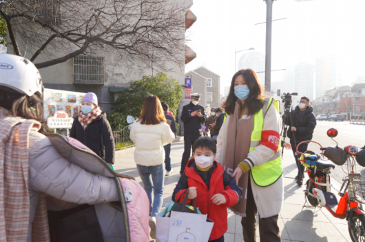 
上海胸科医院黄牛代挂号电话票贩子号贩子网上预约挂号,住院检查加快,上学路上，这首歌单曲循环了！