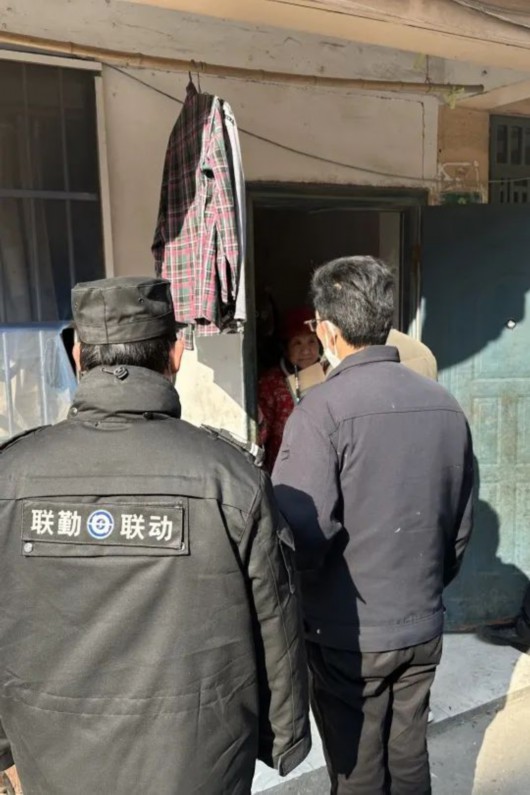 
东部战区总医院黄牛代挂号电话票贩子号贩子网上预约挂号,住院检查加快,贤城贤治丨联勤联动聚合力，南桥镇联合整治车库乱象