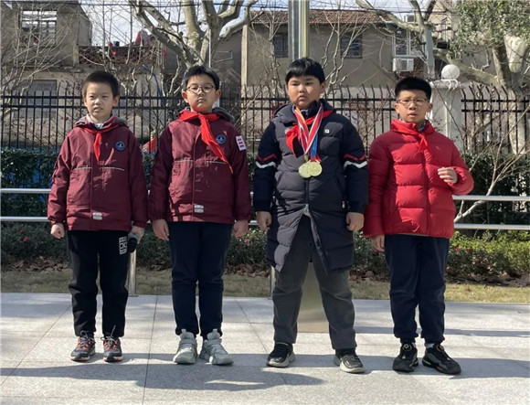 建平实验小学居家桥图片